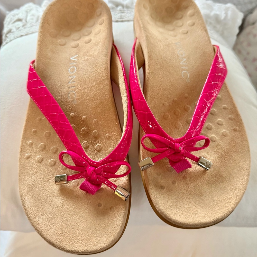 Vionic Bella Hot Pink Thong Sandals with Bow - Picture 3 of 5